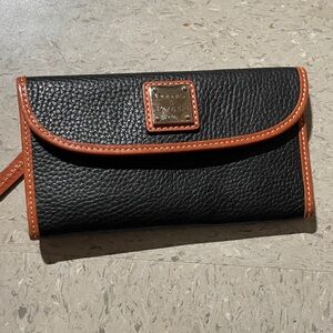 Dooney & Bourke Pebble Grain Leather Continental Clutch Wallet Black BrownColor